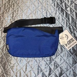 PINK Victoria's Secret Bags - PINK CATS UNIVERSITY OF KENTUCKY FANNY PACK - NWT PINK Victoria's Secret Bags - PINK CATS UNIVERSITY OF KENTUCKY FANNY PACK - NWT